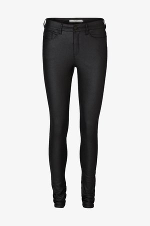 Blugi skinny negri fabricati dintr-un material neted si elastic. Au un design clasic cu cinci buzunare si o inchidere cu buton în față.