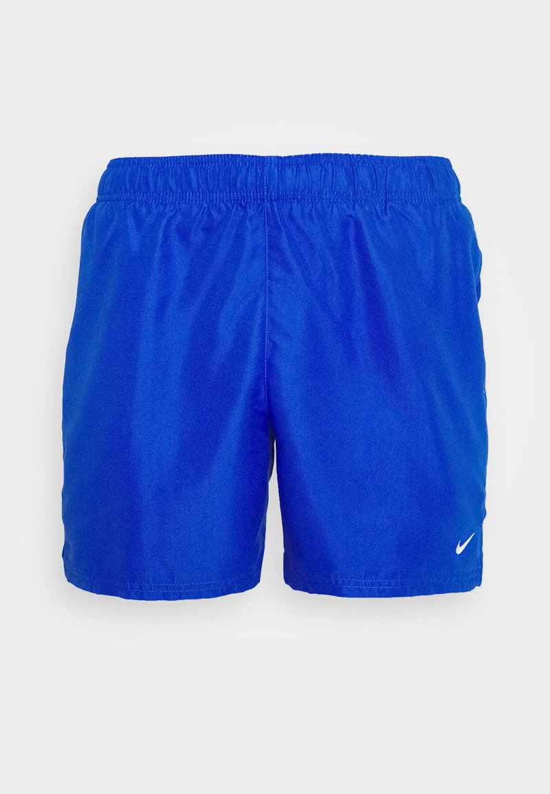 Shorts de bain Nike bleus avec une taille élastique, de couleur unie, en tissu léger, et un accent de logo blanc sur le coin inférieur droit.