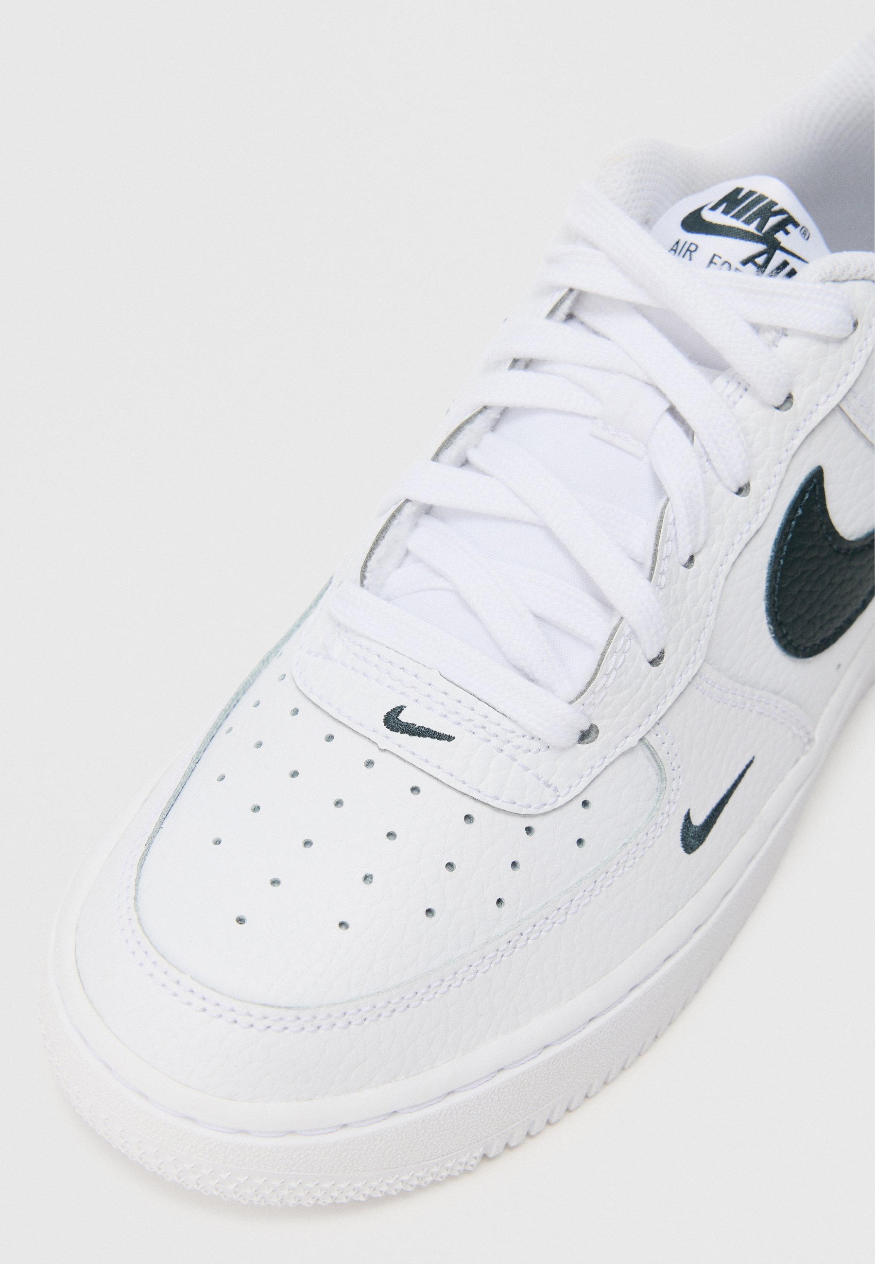 nike air force 1 07 lv8 utility zalando