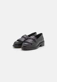 Geox D WALK PLEASURE - Scarpe senza lacci - black