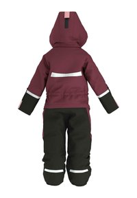 Bordeaux wintersuit met capuchon, witte reflecterende strepen en zwarte broek. Gemaakt van een gestructureerd, waterafstotend materiaal met elastische manchetten.