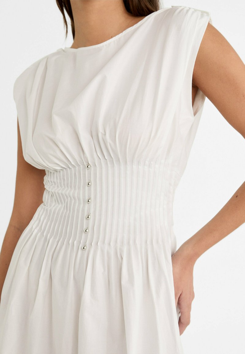 stradivarius pleated dress Stradivarius PLEATED MIDI - Day dress - white