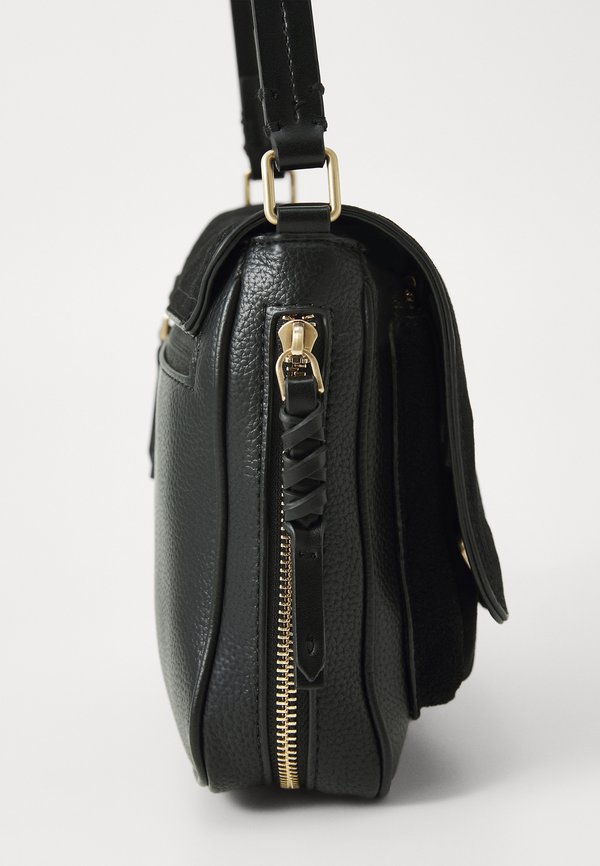 RAXE  - Cross body bag4