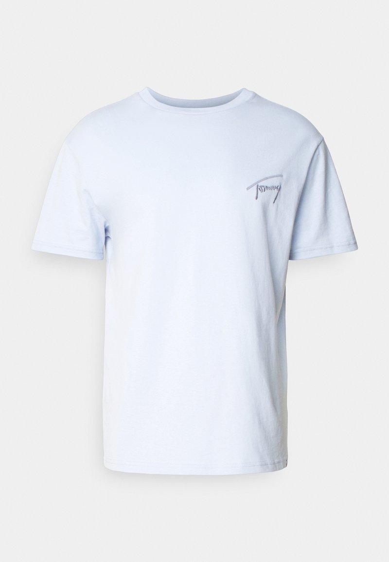 Lichtblauw katoenen T-shirt met korte mouwen, ronde hals en een klein bedrukt logo op de borst. Zachte textuur, eenvoudige uitstraling.