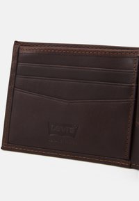 Thumbnail Image 5