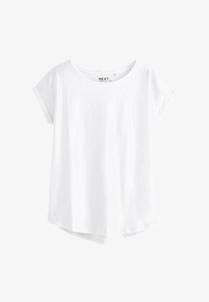 Fehér pamut póló kerek nyakkivágással, rövid felhajtott ujjakkal és ívelt szegéllyel. A "NEXT" márkajelzés látható a belső nyaknál.