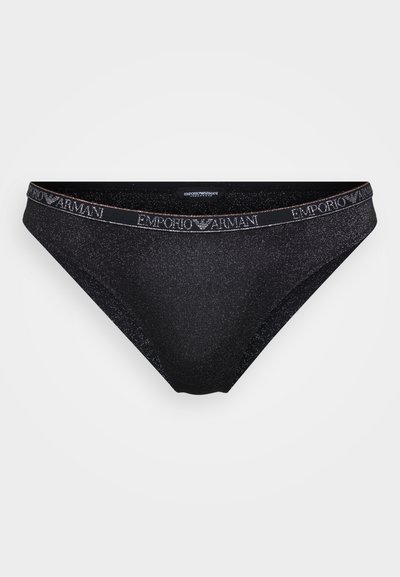 Crni bikini gaćice izrađene od sjajnog materijala. Imaju pojas s logotipom Emporio Armani i glatku teksturu s niskim strukom.