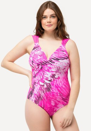 Maillot de bain une pièce rose vif avec un décolleté en V profond, des bretelles larges et un imprimé abstrait ressemblant à des plumes dans des nuances de rose et de noir.