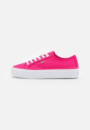 Trainers - pink