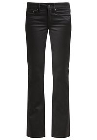 Jeans negros con corte recto, fabricados en tela de mezclilla. Presentan bolsillos frontales y detalles de costura sutiles. Textura suave con un diseño clásico.