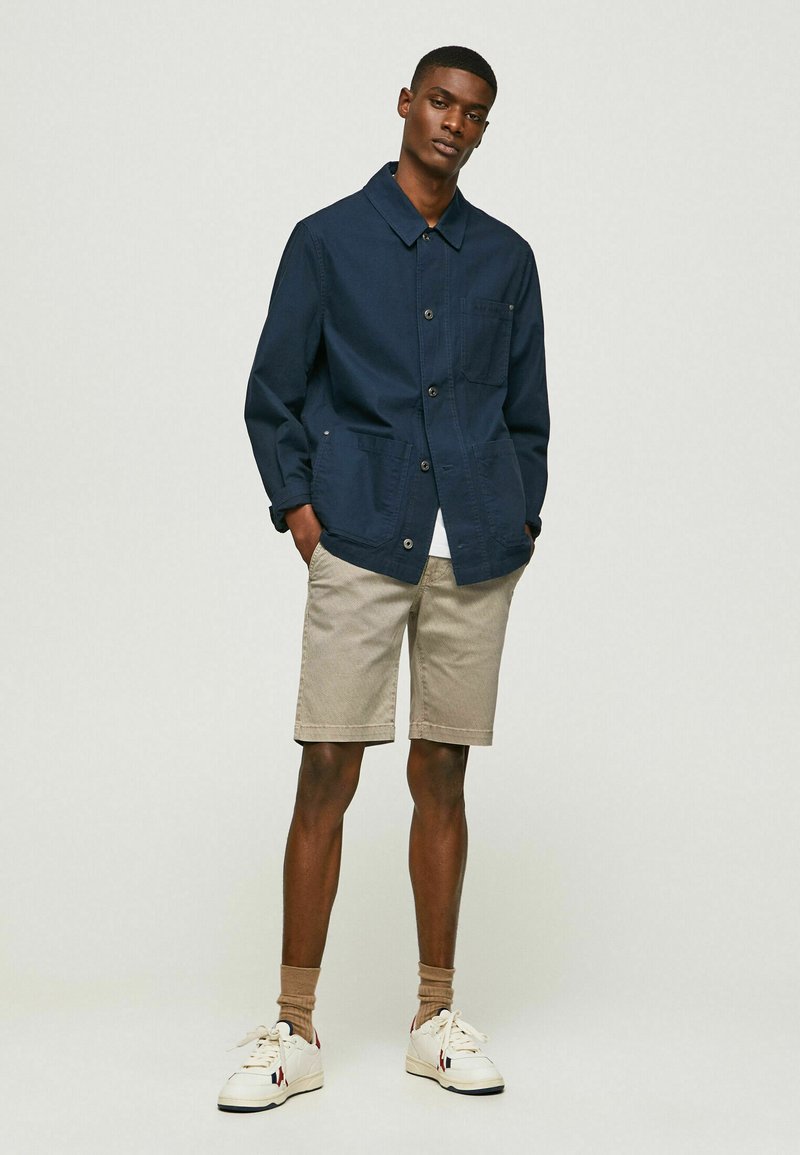 Pepe Jeans Shorts zandkleur Pepe Jeans Shorts zandkleur