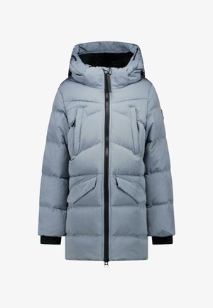 Lichtblauwe gewatteerde winterjas met capuchon, zwarte rits en meerdere voorzakken, van voren getoond op een witte achtergrond.