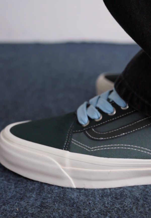 PREMIUM OLD SKOOL UNISEX - Trainers - pop lace scarab4