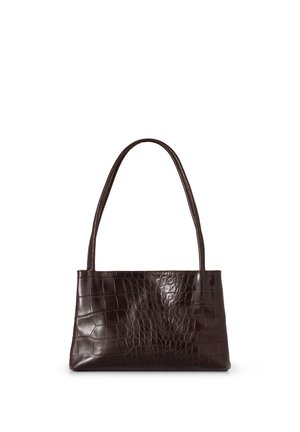 Borsa rettangolare marrone scuro con texture effetto coccodrillo e due manici lunghi, su sfondo bianco.