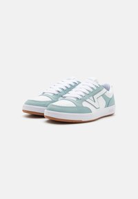 Vans LOWLAND CC UNISEX - Joggesko - gray mist