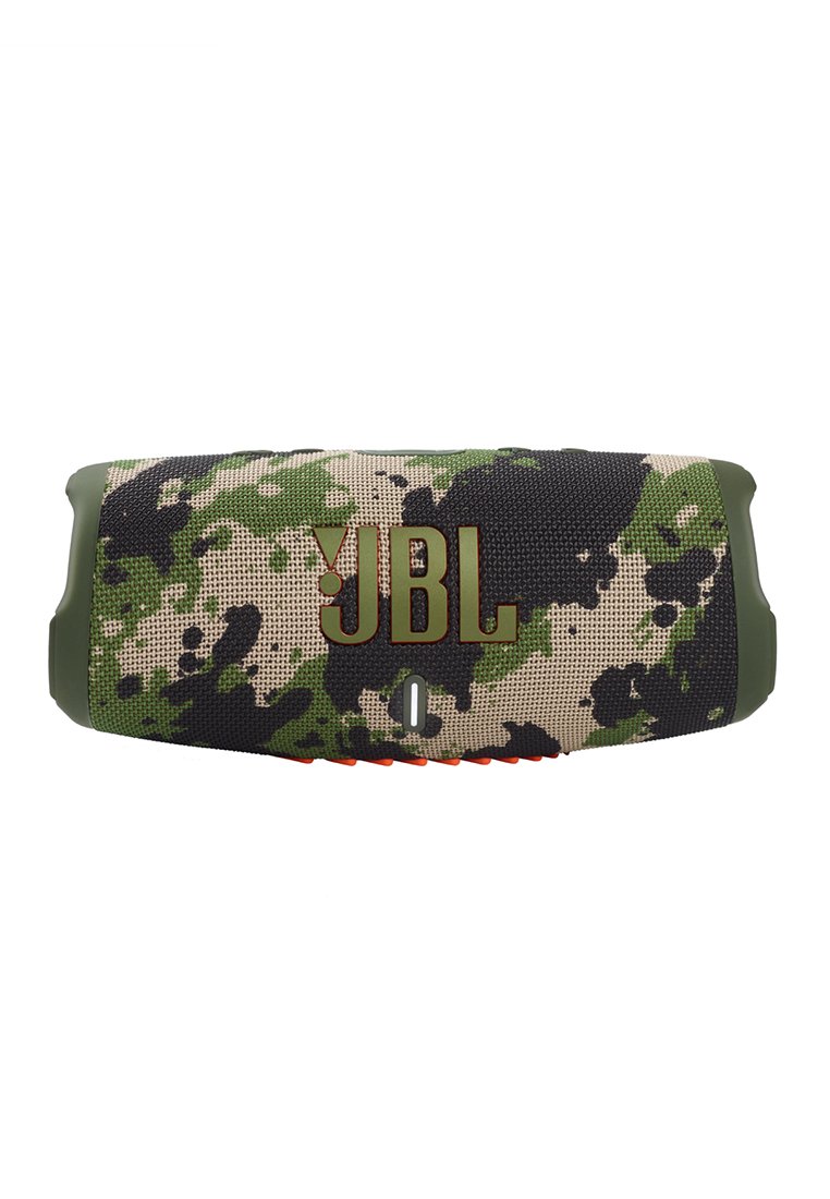 Enceinte Bluetooth portable JBL avec un tissu camouflage vert, noir et beige et des bords en caoutchouc.