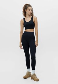 PULL&BEAR SEAMLESS  - Tajice-hlače - black