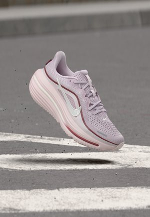 Nike Performance, AIR WINFLO 12 - Løbesko til landevejen - bleached lilac/sail/pearl pink/pink smoke