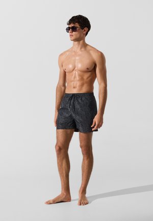 KARL LAGERFELD, IKON ALL-OVER-PRINT SHORT - Short de bain - ikon sketch face-black