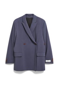 Blazer doppiopetto in tessuto grigio scuro. Caratteristiche notevoli includono accenti di bottoni marroni, due tasche anteriori a pattina e una fodera nera.
