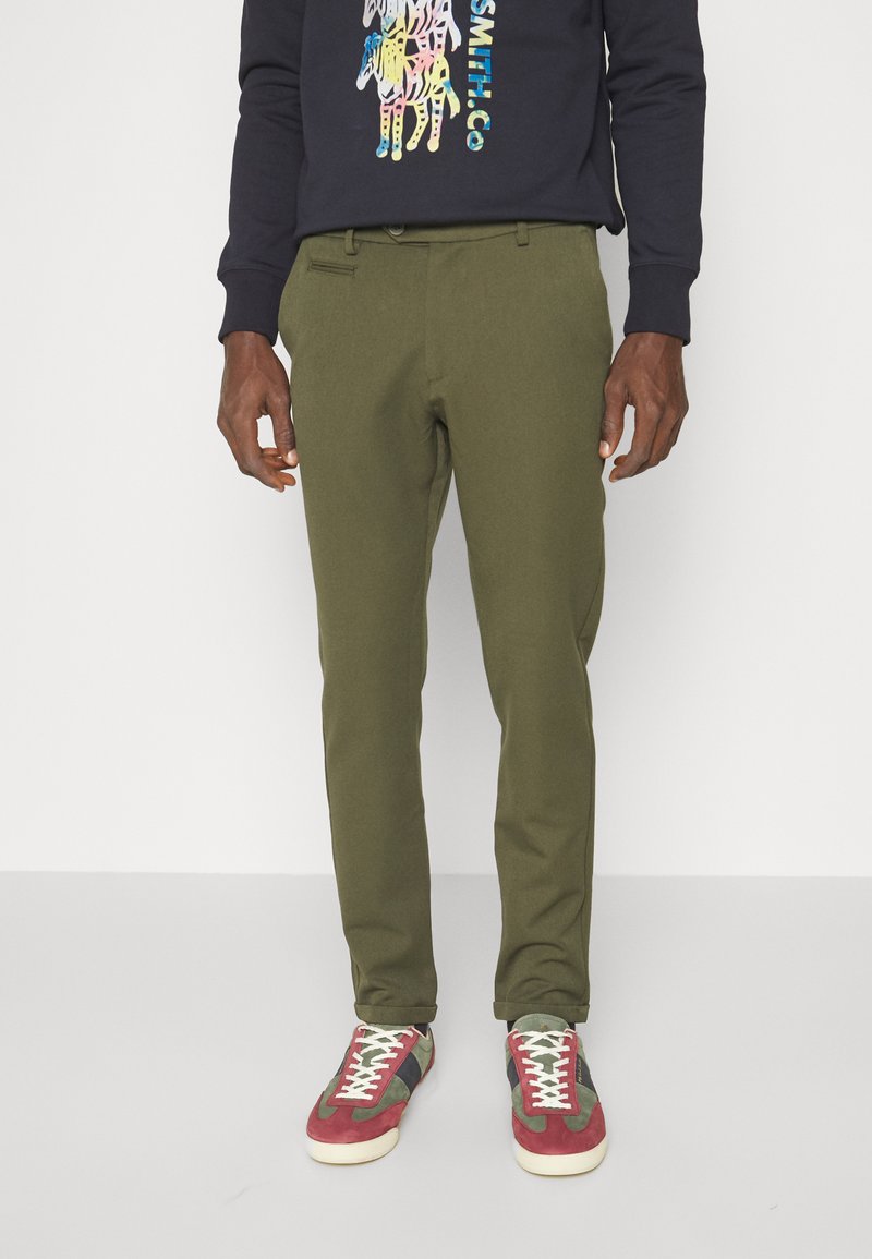 Les Deux COMO SUIT PANTS SEASONAL - Calças - olive night