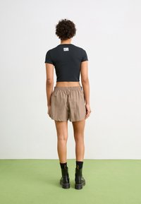Thumbnail Image 4