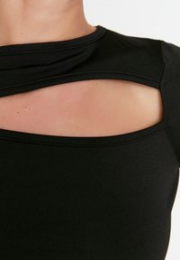 Trendyol Langarmshirt - black