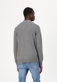 Lyle & Scott SADDLE SLEEVE V NECK - Ζακέτα - grey heather