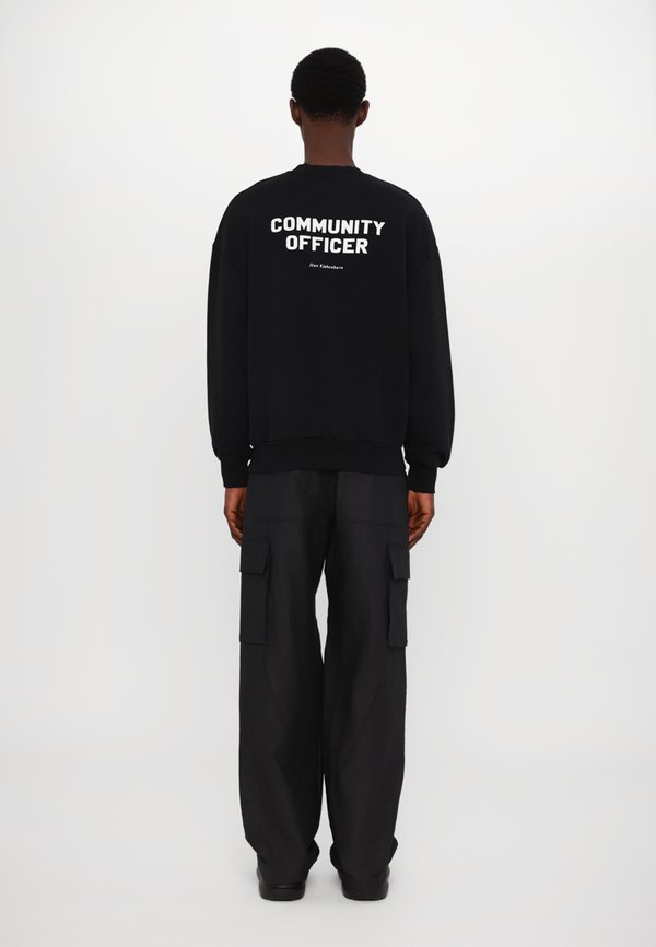 OFFICER PRINTED CREW NECK UNISEX - Sweatshirt4