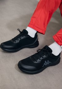 UNISEX - Chaussures fitness - black