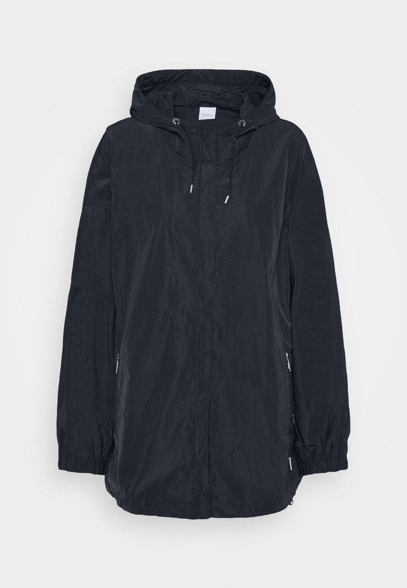 Veste légère noire à capuche avec fermeture éclair à l'avant, poignets élastiques et cordon de serrage à la capuche, présentée sur un fond uni.