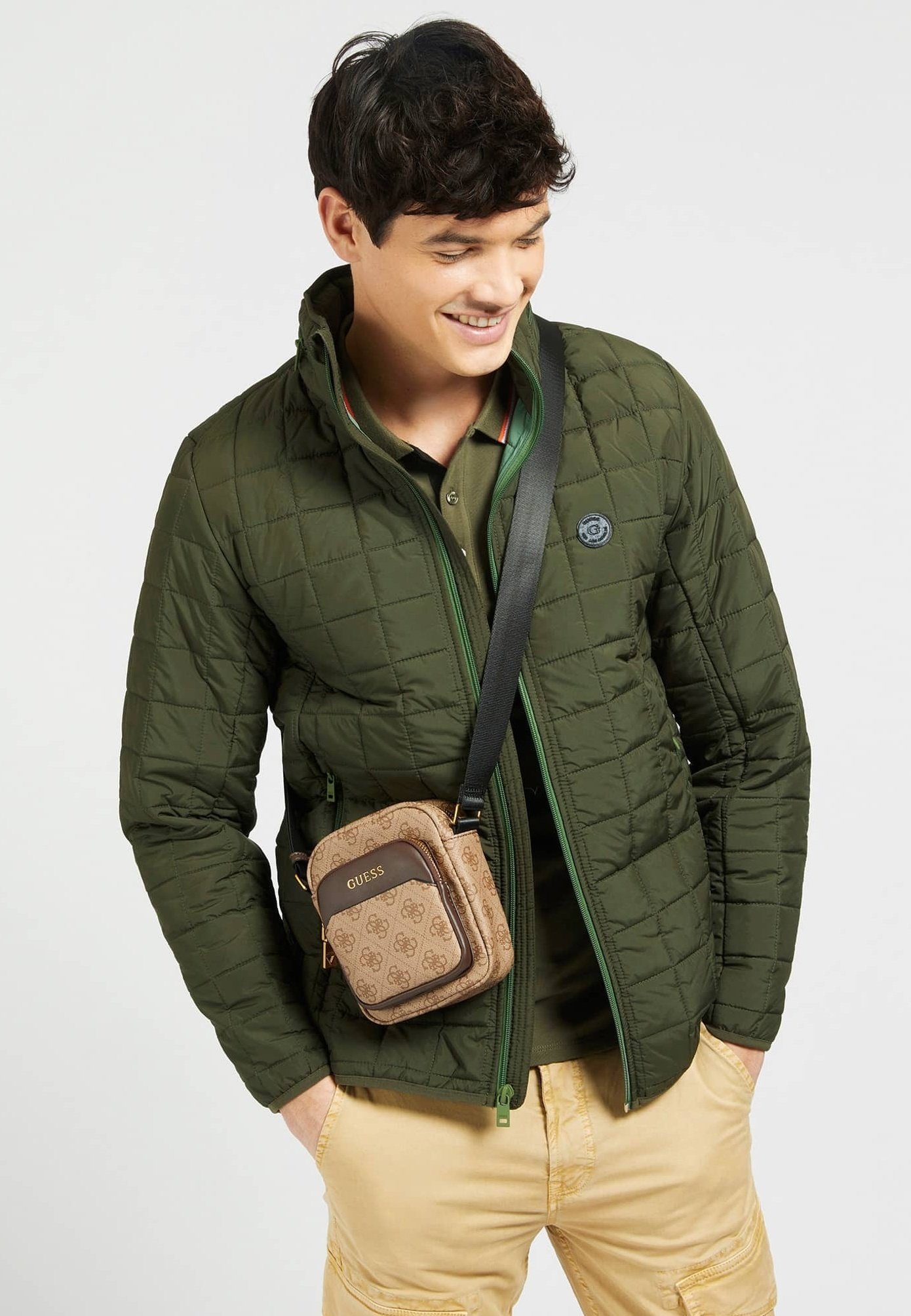 vezzola 4g logo crossbody bag