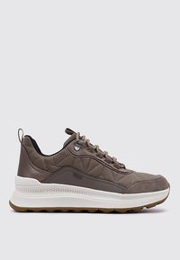Geox D SPHERICA ACTIF X2 - Zapatillas - brown