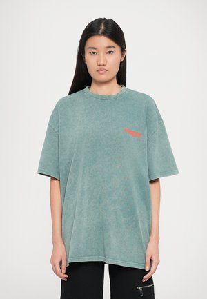 WORLD OF STIEG OVERSIZED  - Print T-shirt - green
