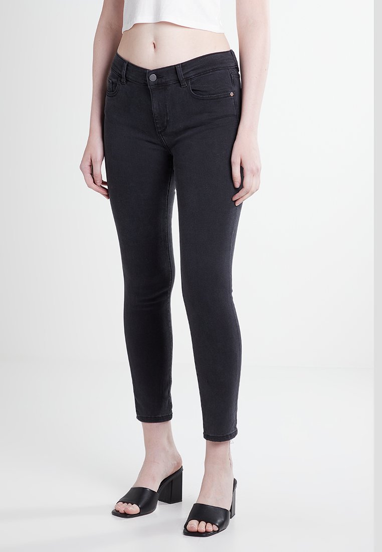 Blugi skinny fit