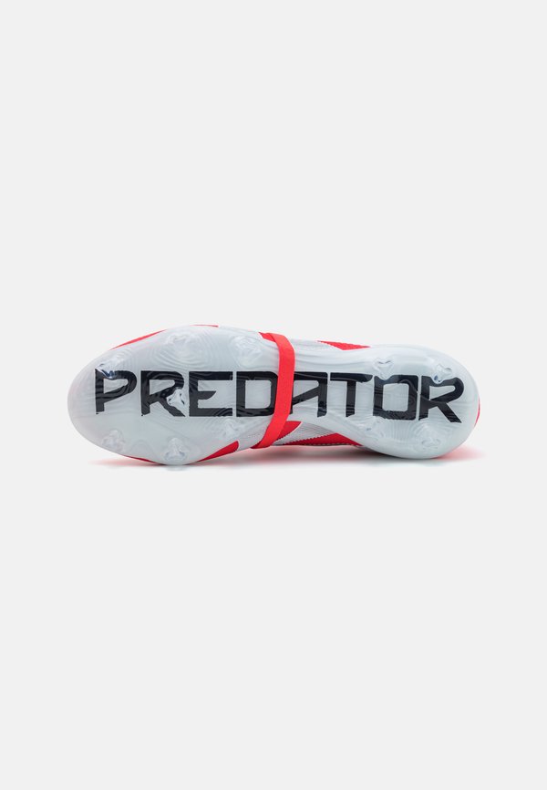 PREDATOR PRO - Moulded stud football boots2
