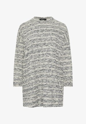 Maglione a maniche lunghe lavorato a maglia con un motivo testurizzato a strisce orizzontali bianche e blu scuro e scollatura rotonda.