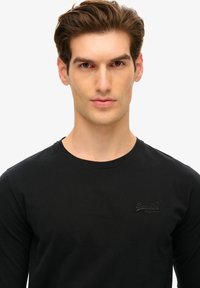 Superdry & Co ESSENTIAL czarny
