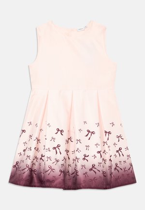 NKFBEMILLE SPENCER - Vestido de cóctel - burgundy