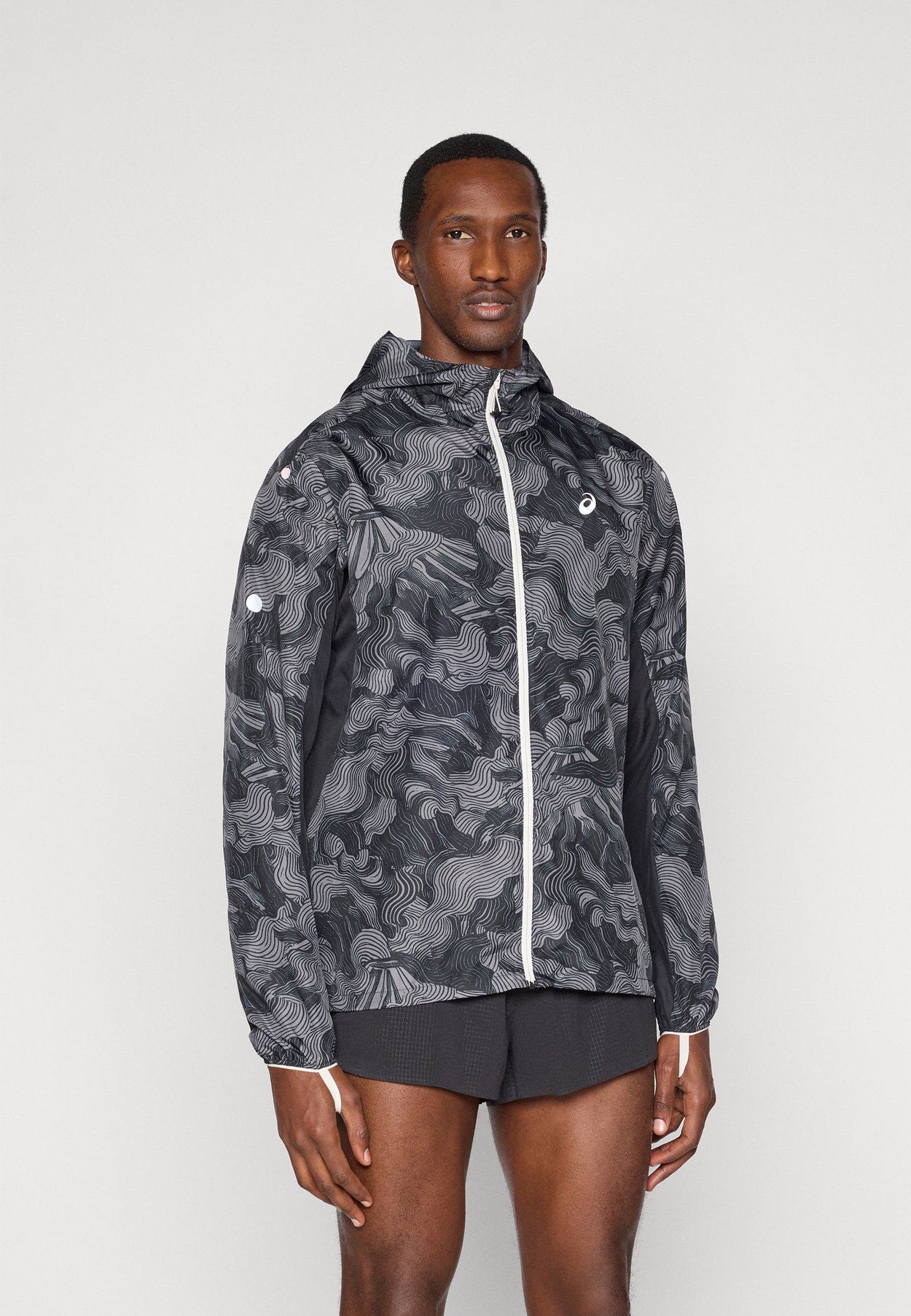 ASICS FUJITRAIL PACKABLE - Windbreaker - performance black