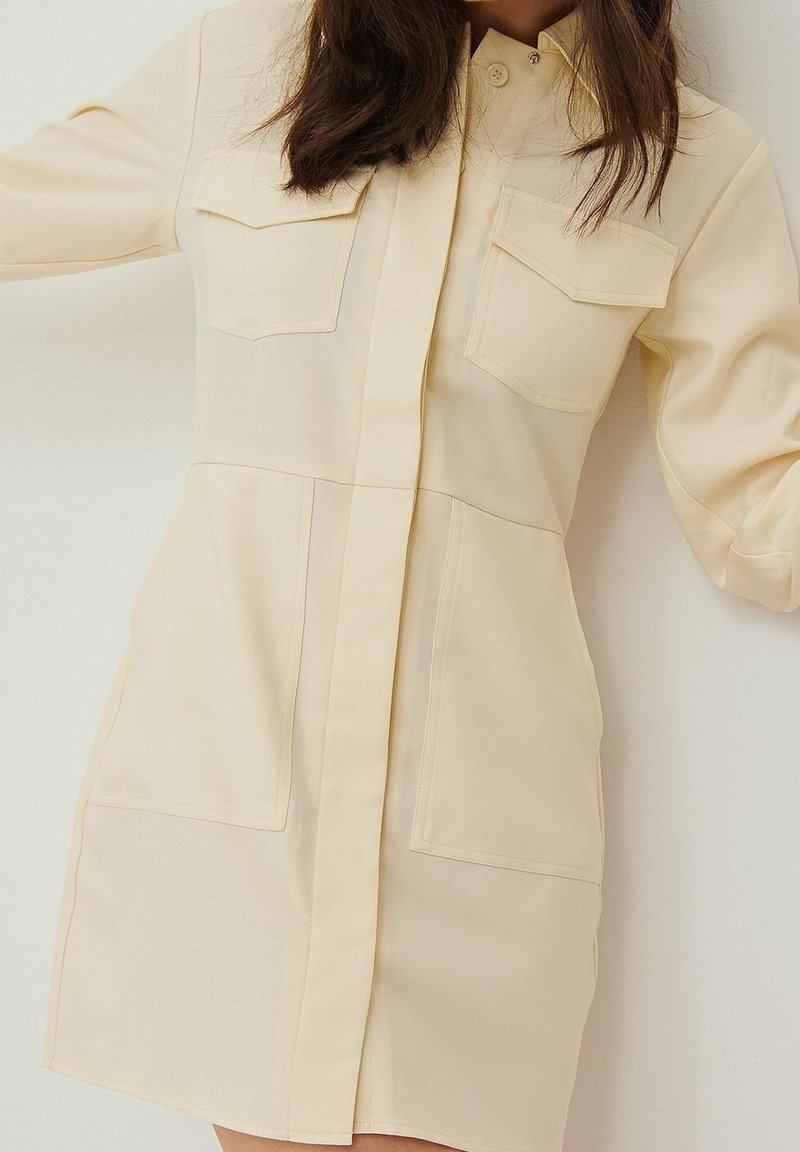 NA-KD Robe chemise - beige