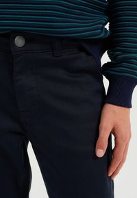 WE Fashion SLIM FIT - Chinot - dark blue