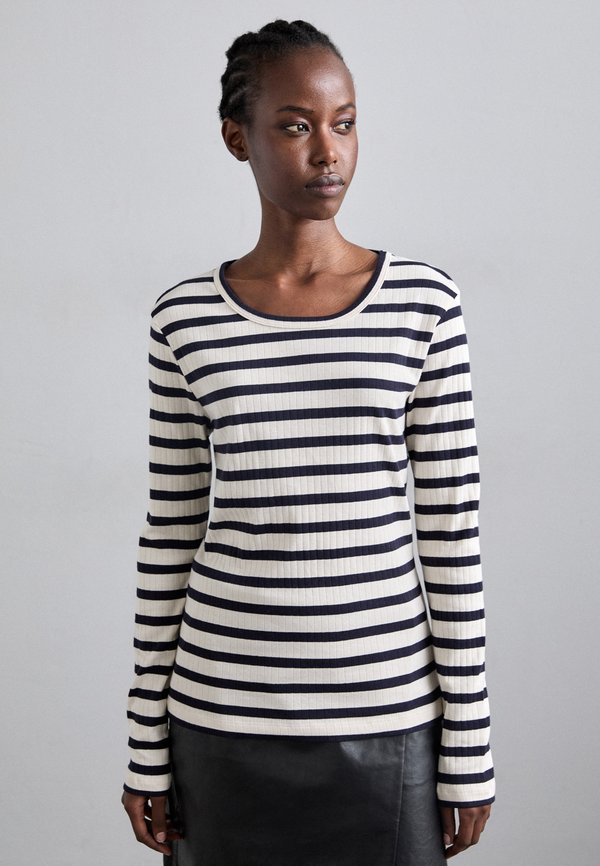 JOTE - Long sleeved top