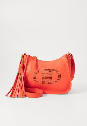 HOBO - Cross body bag - pumpkin
