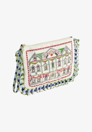 Vászon clutch táska színes épületillusztrációval, zöld és kék kockás díszítéssel, valamint arany cipzárral. Részét képezi egy csuklószíj is.