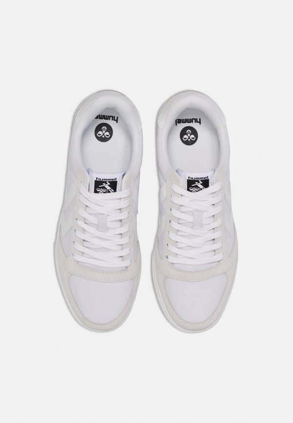 SLIMMER STADIL TONAL LOW - Trainers2