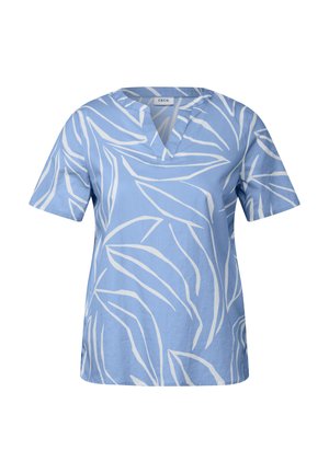 Top de manga corta en azul claro con cuello en V, con estampado de hojas blancas, hecho de una tela suave para mayor comodidad y transpirabilidad.