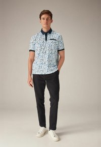 Next STANDARD - Polo marškinėliai - blue white floral