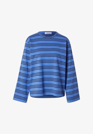 Blaues Langarmshirt mit schwarzen horizontalen Streifen und rundem Ausschnitt, innen im Kragen mit der Aufschrift „EDITED“.