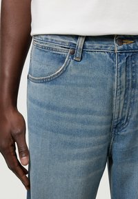 Wrangler Loose fit -farkut - authentic medium